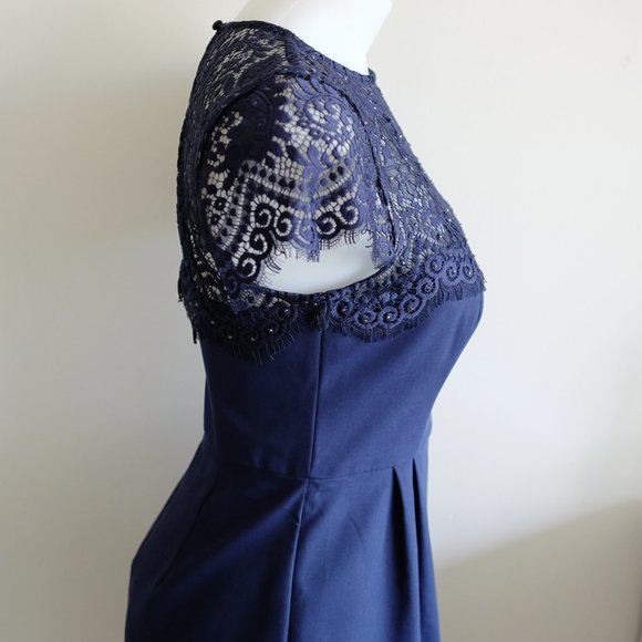 Ever New eyelash lace and crystal cocktail dress - Picture 5 of 13